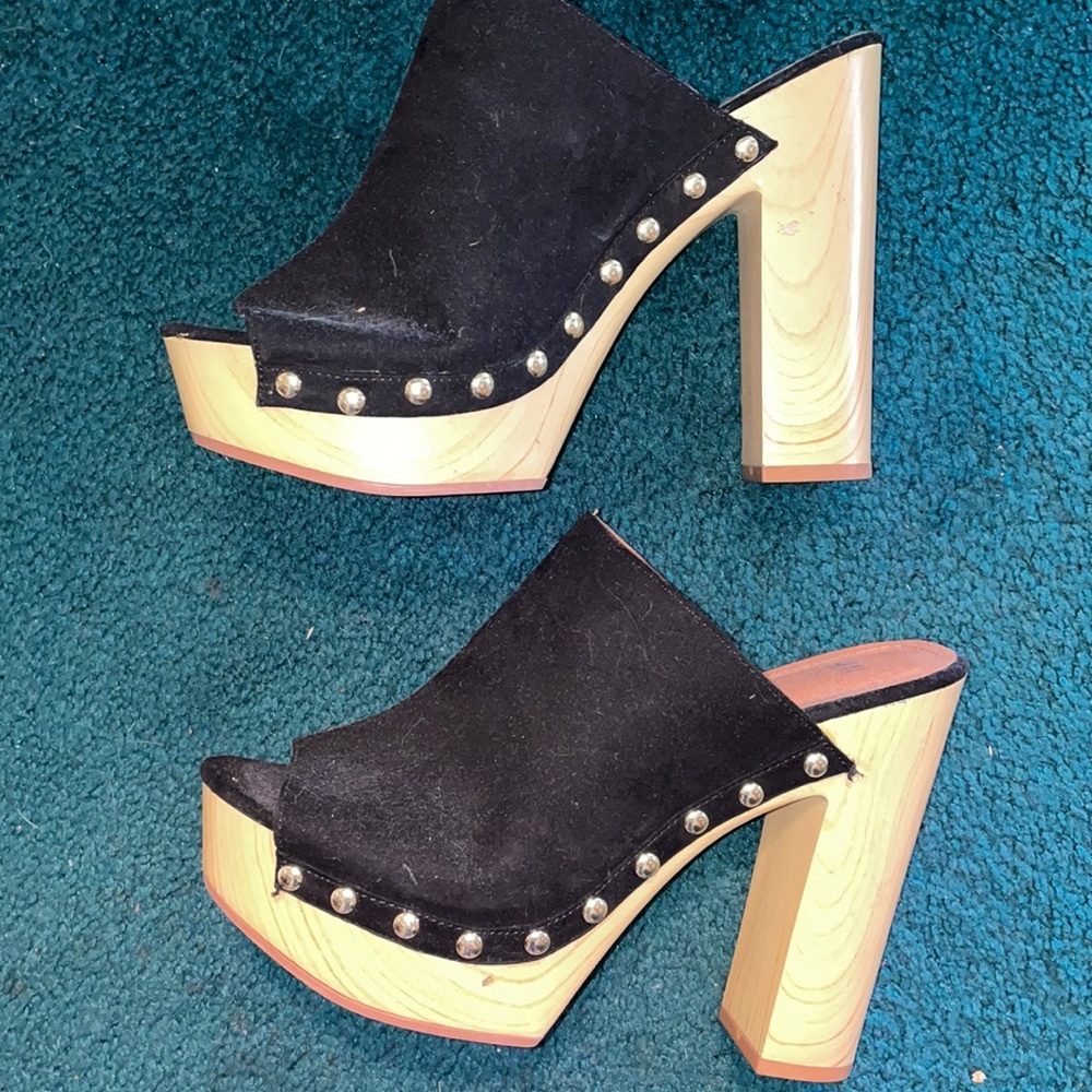 Open toe black heels